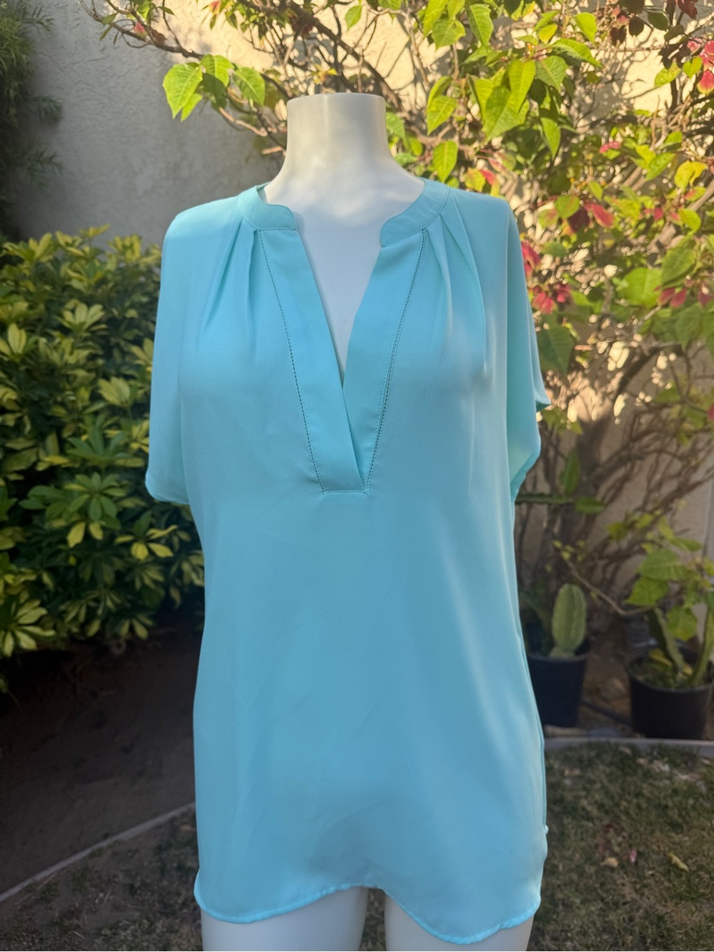 Banana Republic Aqua V-Neck Tunic Blouse